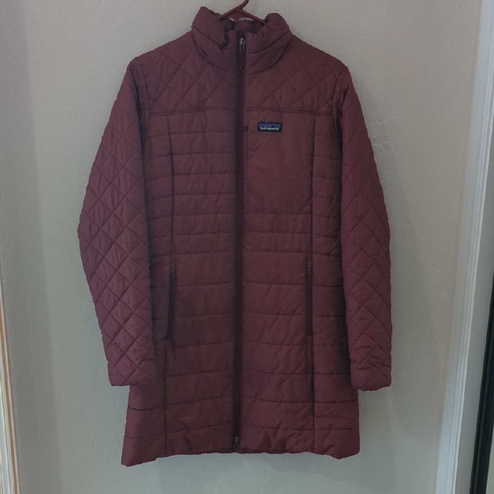 Patagonia Women's Puffer Jacket - Burgundy